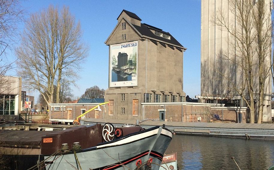 Zwarte Silo Havenkwartier Deventer