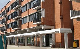 Winkelcentrum met 103 appartementen Dorrestein
