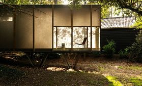 Paviljoen met zwembad