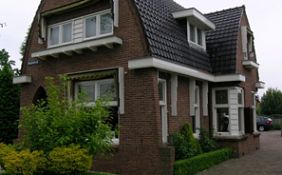 Woning Vredehofplein 1