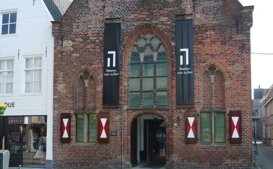 Kapel Arkelstraat, verandering naar winkel
