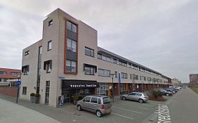24 Eengezinswoningen en 17 woon-/werkwoningen Woonplan Helicon
