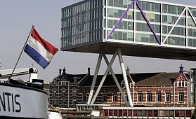 Kantoorgebouw De Brug