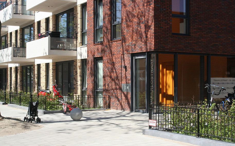 Morgenstond, Tinaarlostraat, 51 huurwoningen