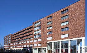 Het Zamen, 132 huurwoningen, 102 zorgappartementen, voorzieningenplint