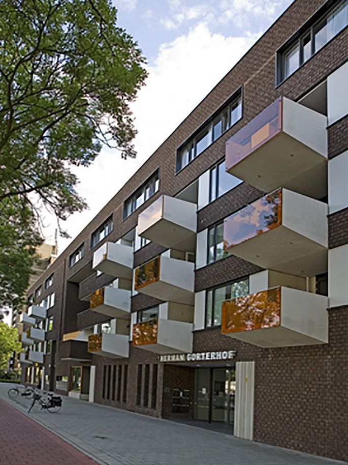 Herman Gorterhof, 57 huurwoningen en 22 zorgwoningen, multifunctioneel zorgcentrum