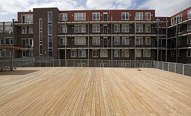 Biz Botuluyuz, 24 woningen