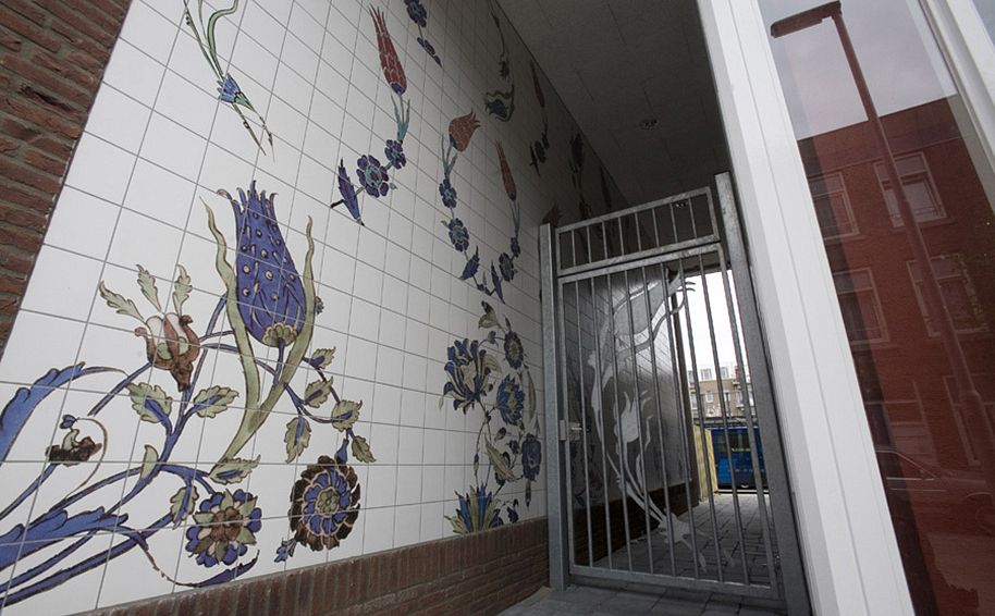 Biz Botuluyuz, 24 woningen