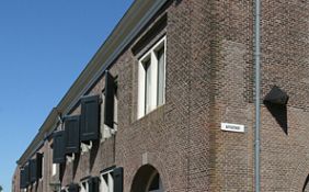 Tuighuis of Arsenaal, Poort Schuttersgracht