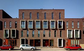 Vlinderbuurt, 117 woningen, 16 appartementen, bedrijfsruimten en atelier