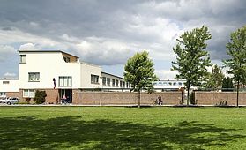 Langepad, 100 eengezinswoningen en 45 parkvillaâ€™s