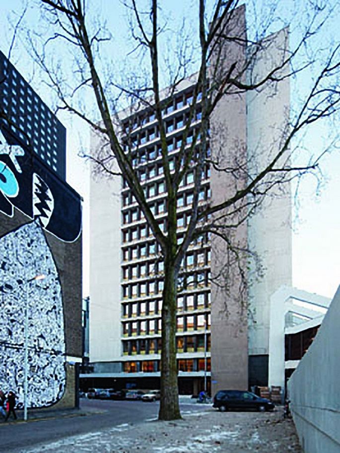 Central post